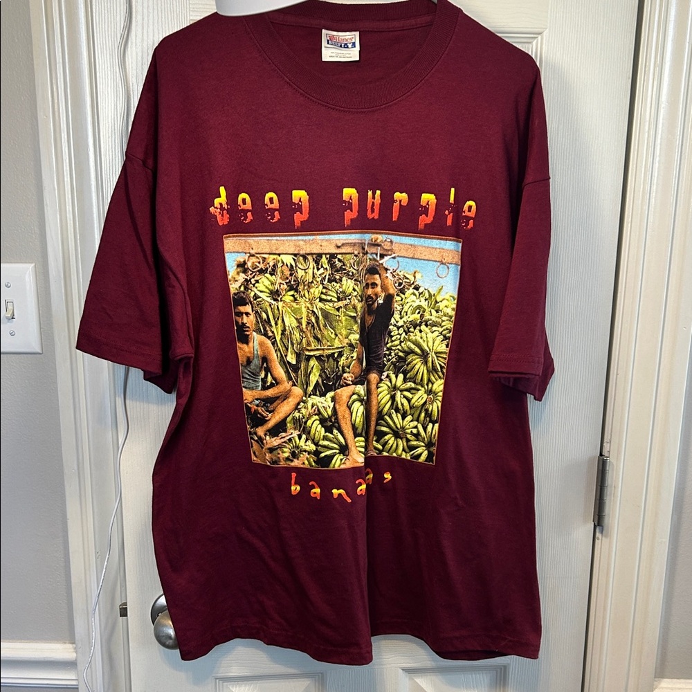 VTG-Deep Purple Bananas concert  Graphic Men's Shirt - NWOT